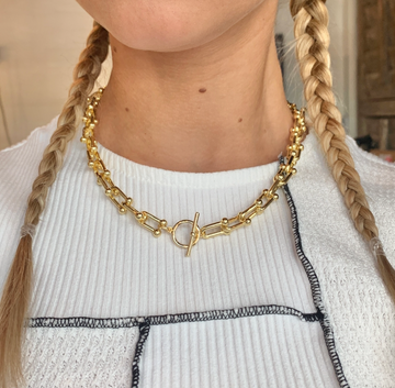 Piper clasp necklace