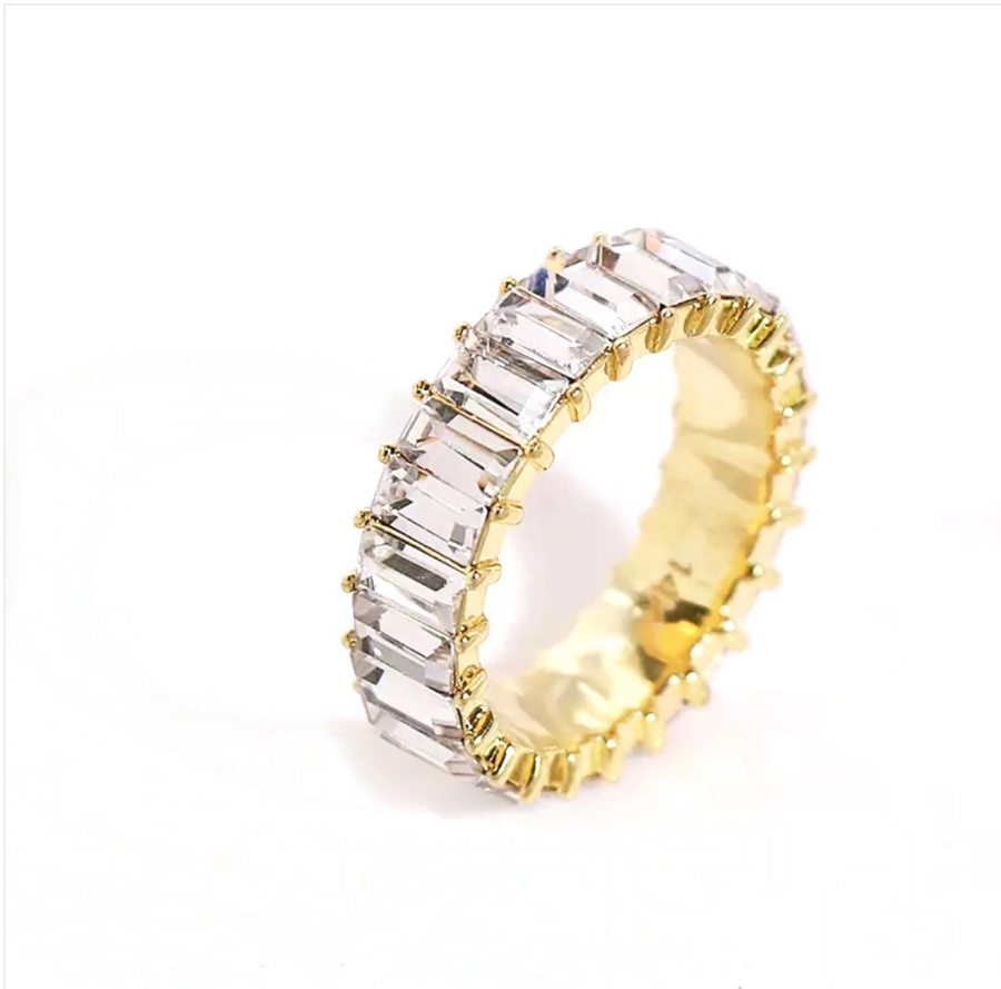 crystal shimmer ring