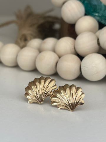 10KT yellow gold shell earrings