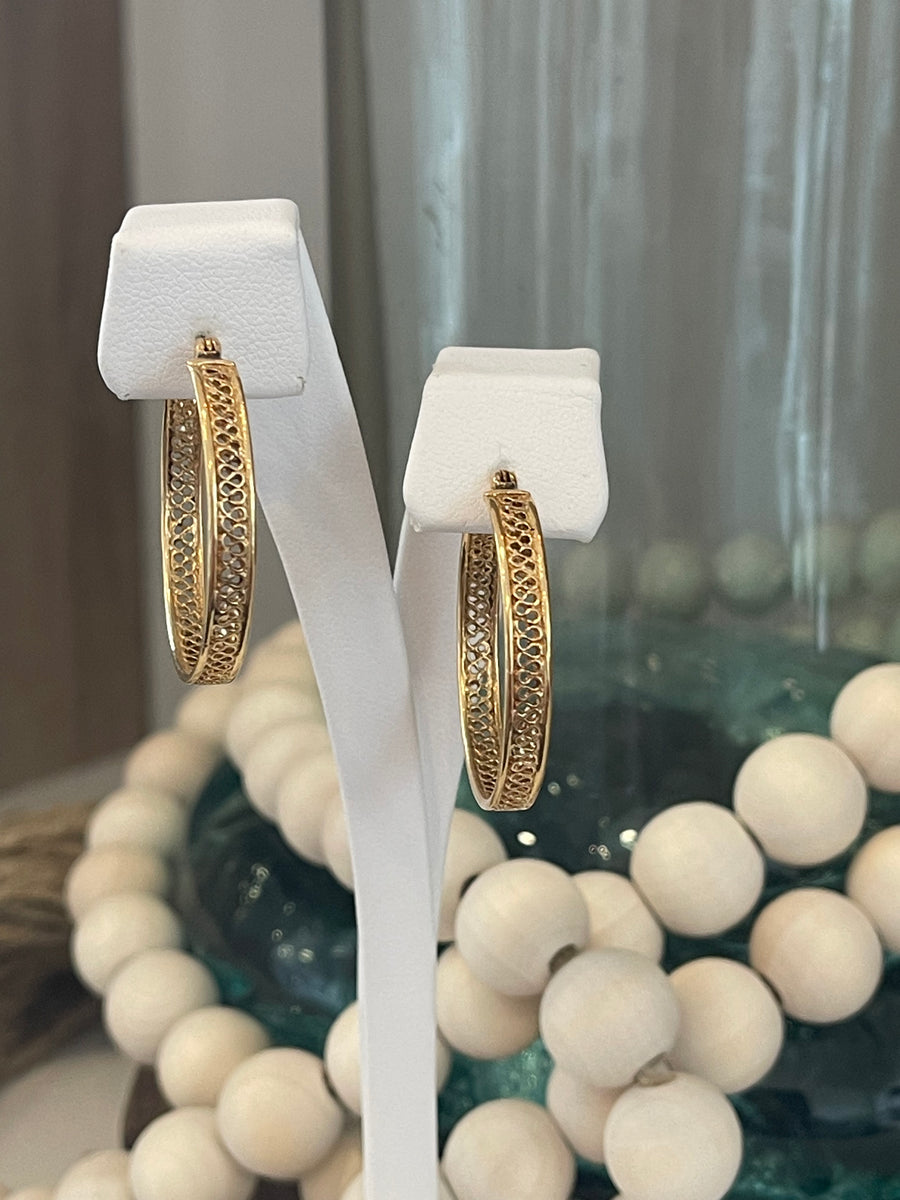 10KT yellow gold hoops
