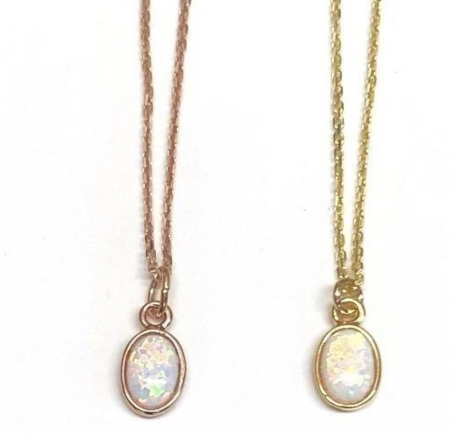 Necklace with 2025 opal stone